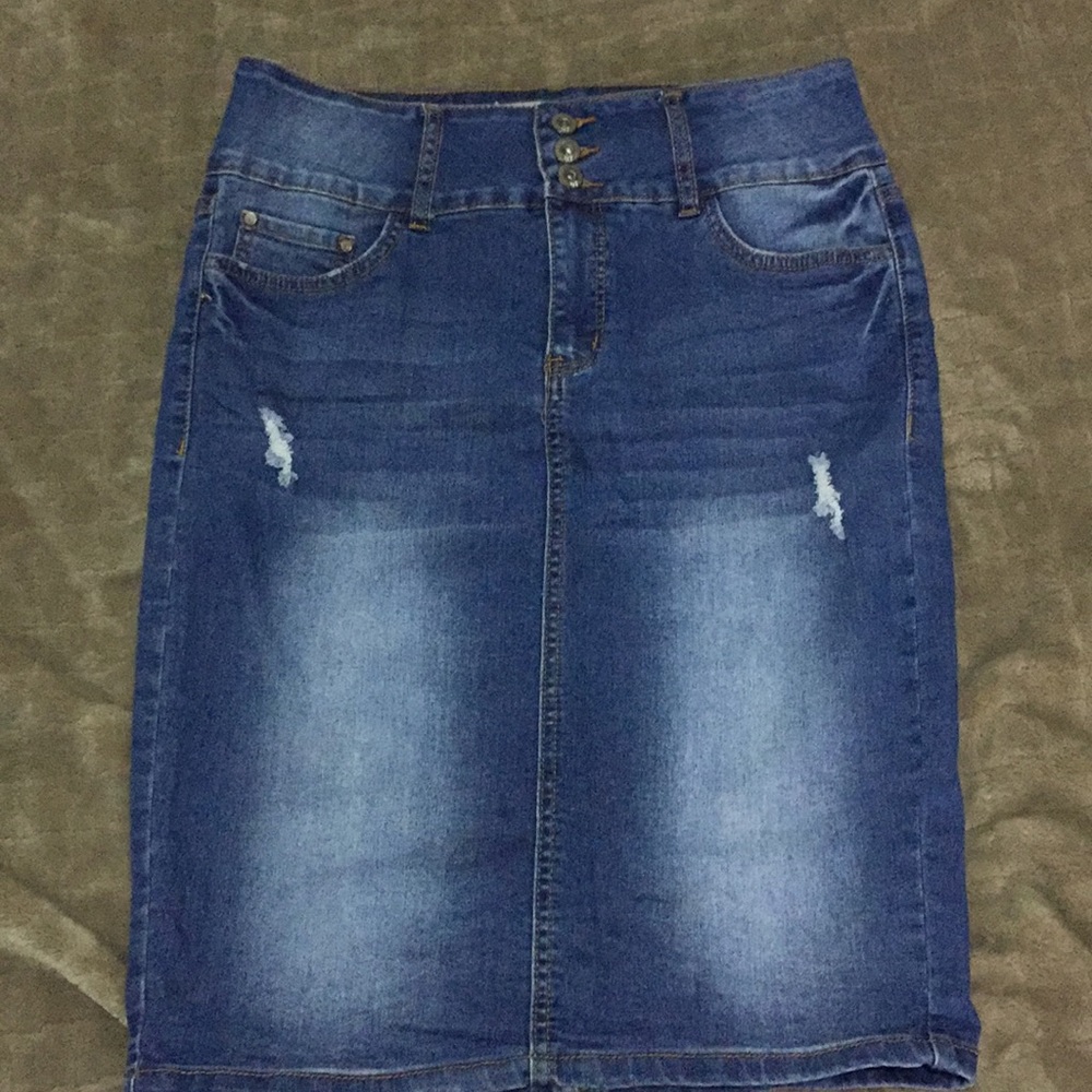 Denim skirt